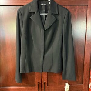 NWT Valerie Stevens Black Stretch Blazer – Size 8 – Classic Career Jacket